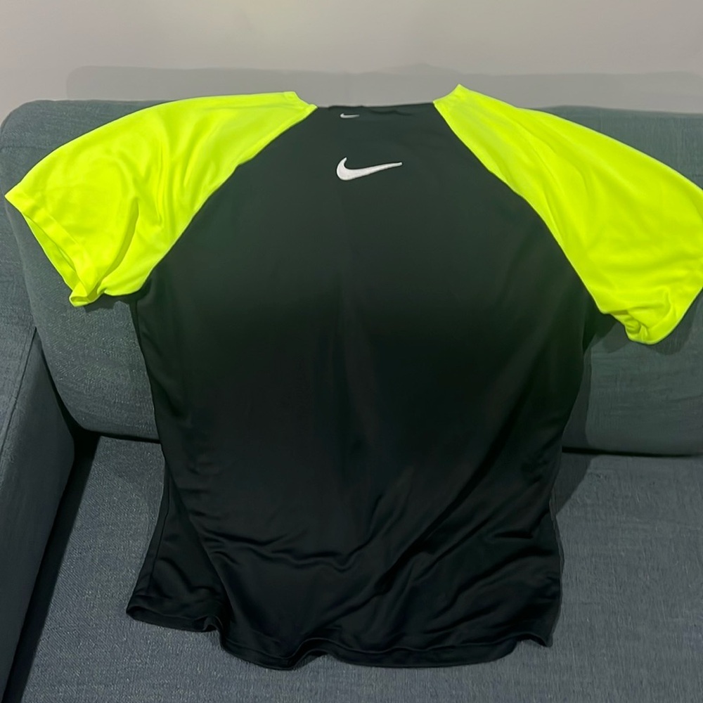Nike Dri-Fit Shirt XL